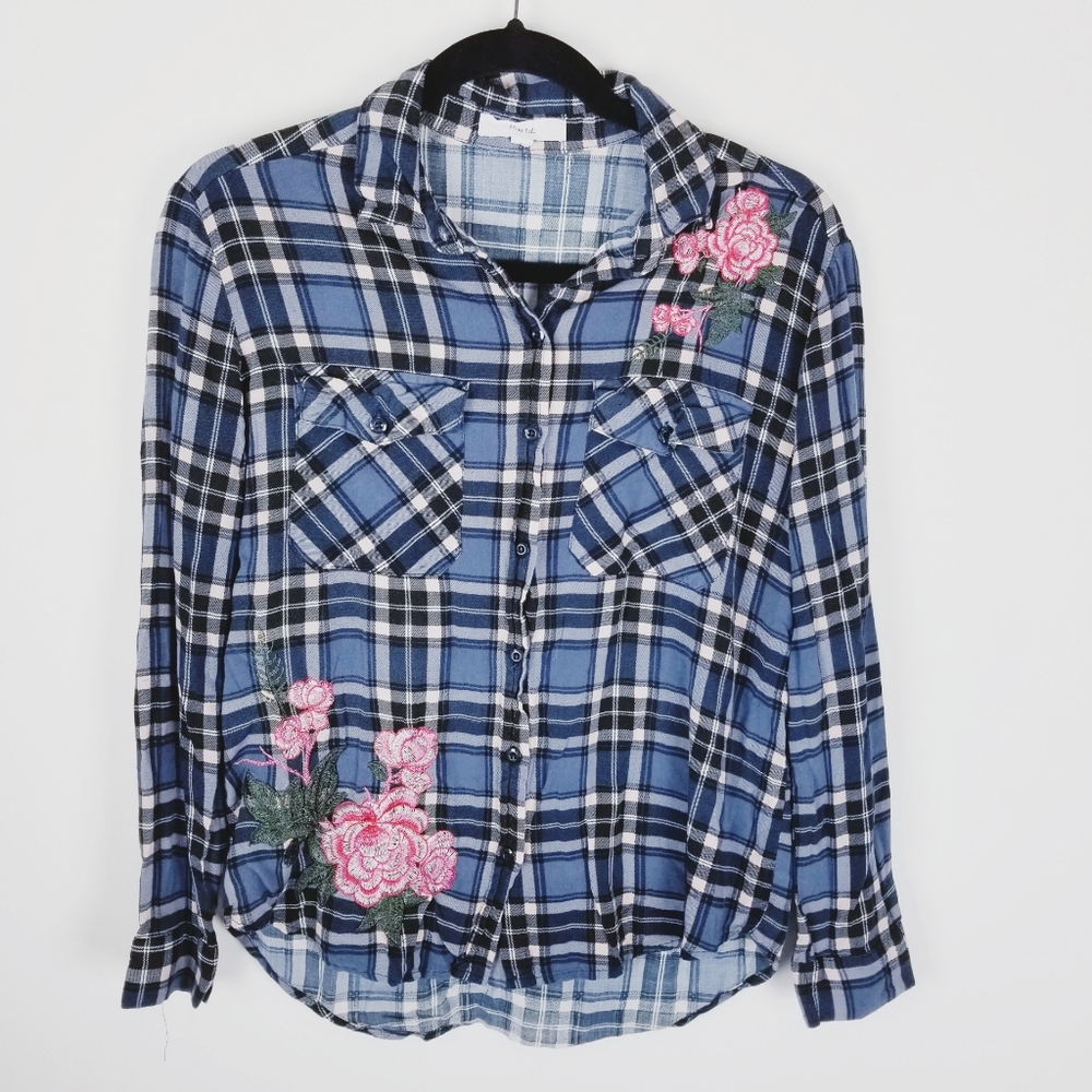 Miss Lili long sleeve plaid button up shirt small